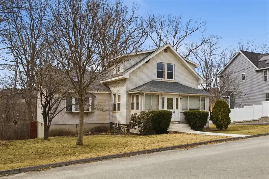 53 Mount Ave, Worcester, MA 01604 - #2