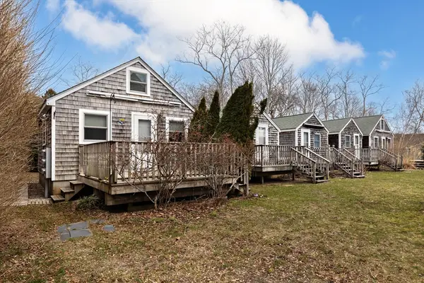 17 Shore Rd #9, Truro, MA 02666