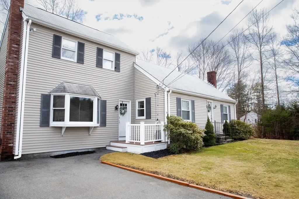 11 Worcester St, Taunton, MA 02780 - #1