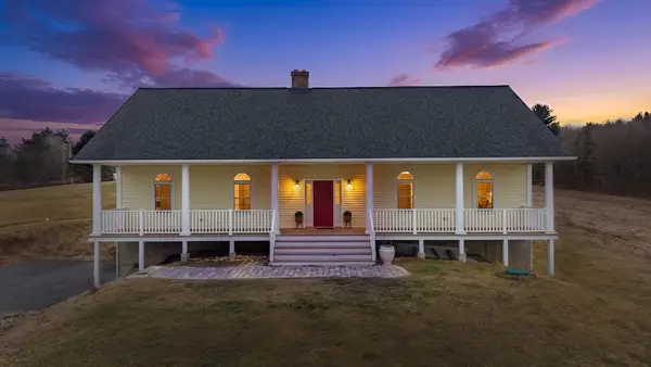 126 Howe St, East Brookfield, MA 01515