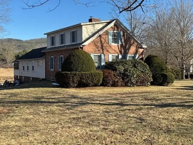 46 Maple St, Northfield, MA 01360 - #2