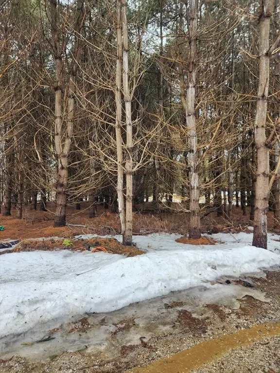 54 E Main St, Plainfield, MA 01070