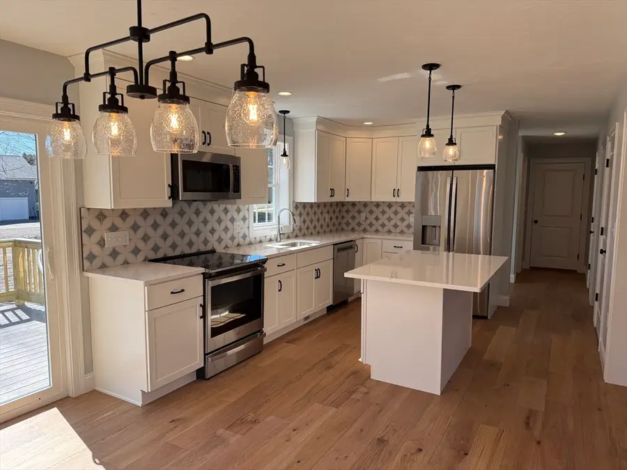 3 Jennifer Circle, Bridgewater, MA 02324 - #2