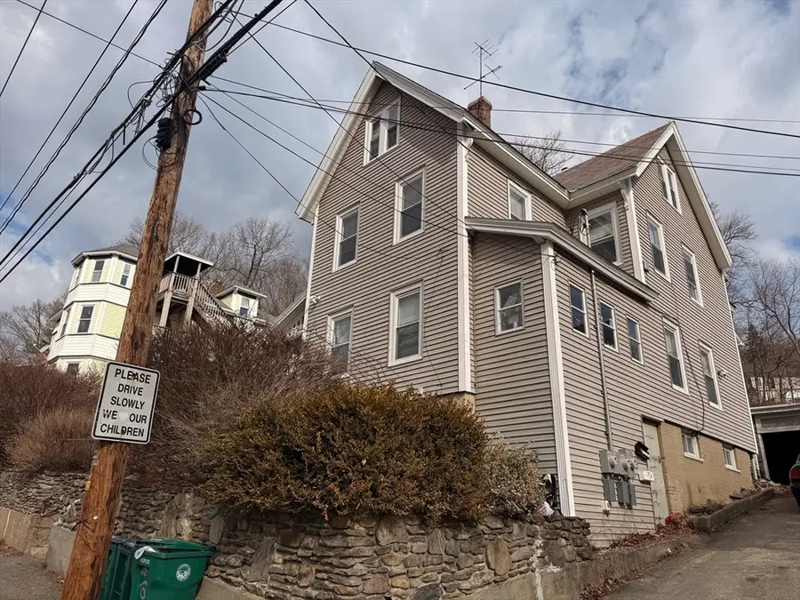 71 Arlington St, Fitchburg, MA 01420 - #2