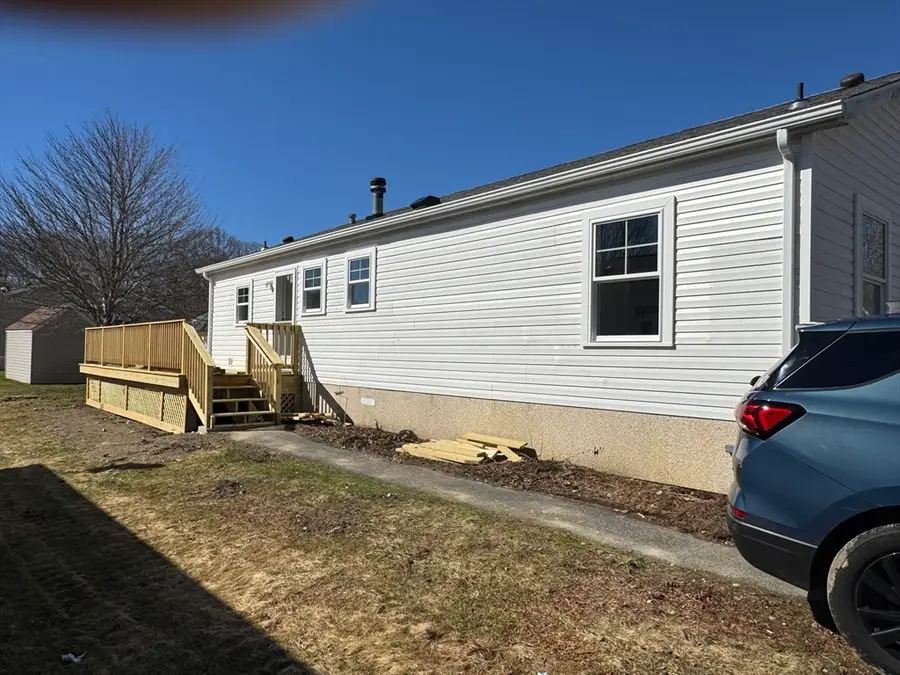 15 Bluebird Dr, Tiverton, RI 02878 - #2