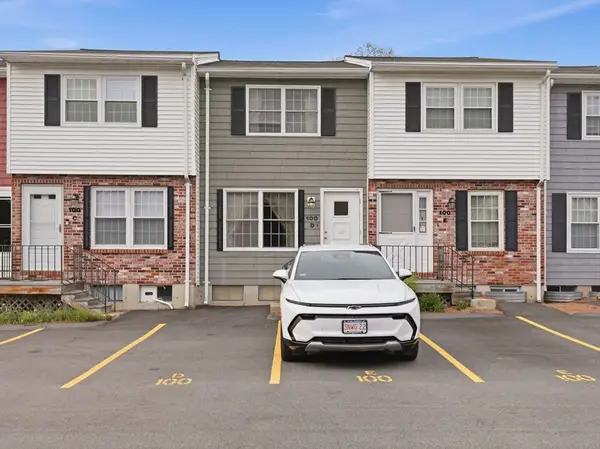 100 Roper St #D, Lowell, MA 01852