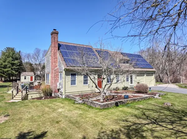 33 Butterfly Trail, Dartmouth, MA 02747