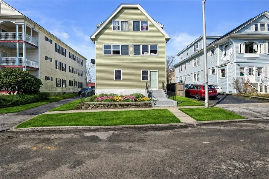 33 Woodford St, Worcester, MA 01604 - #2