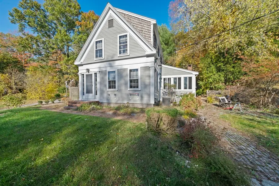 26 Church St, Norwell, MA 02061 - #3