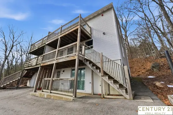 5 Swan Ave #B, Worcester, MA 01602