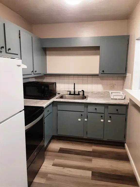 27 Willis St #6, Framingham, MA 01702