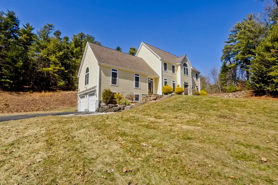 333 Stebbins St, Belchertown, MA 01007 - #3