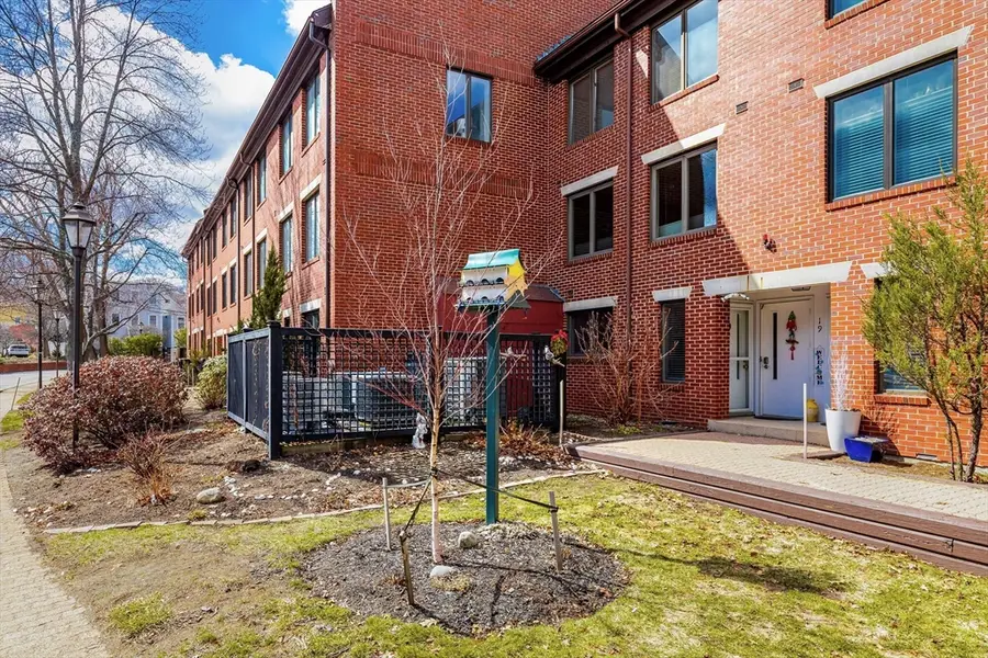 126 Merrimac St #19, Newburyport, MA 01950 - #2