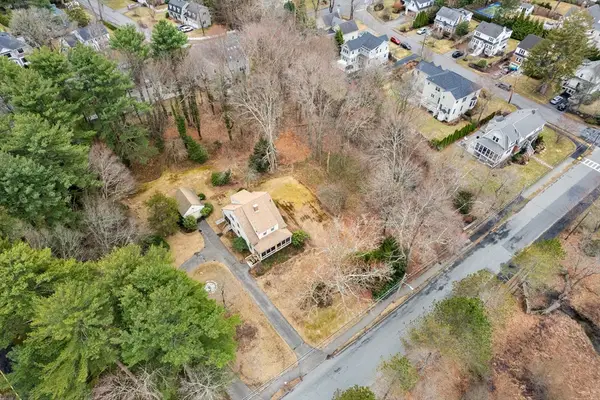 53 Elmwood Rd, Wellesley, MA 02481