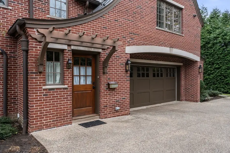 66 Montrose St, Newton, MA 02458 - #3