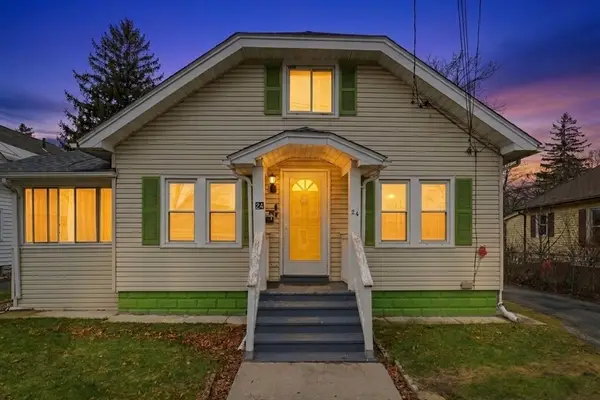 24 Jasper St, Springfield, MA 01109