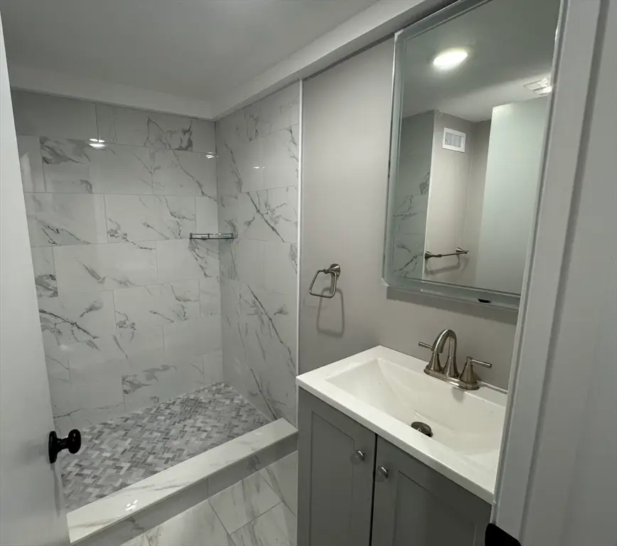 13 Hamilton St, Framingham, MA 01701 - #3