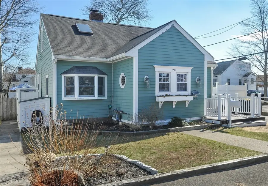 28 E St, Hull, MA 02045 - #3