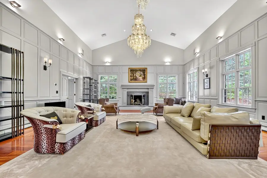 451 Wellesley St, Weston, MA 02493 - #3