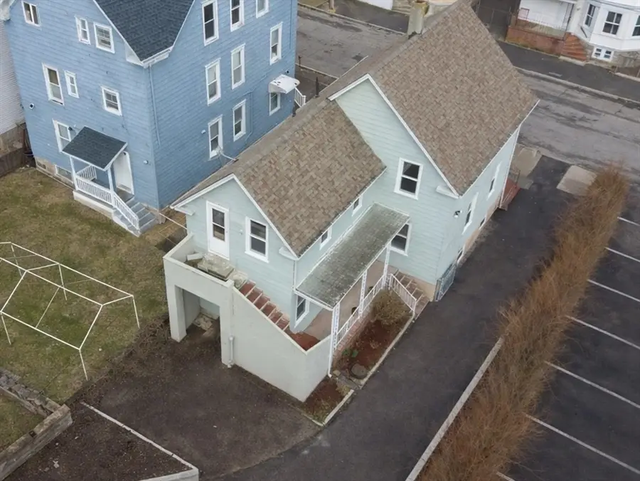 20 Adams St, New Bedford, MA 02746 - #3