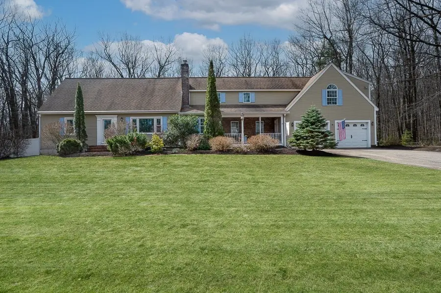 4 Rollingwoods Rd, Hubbardston, MA 01452 - #2