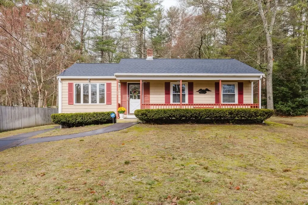25 Acorn St, Middleboro, MA 02346 - #1