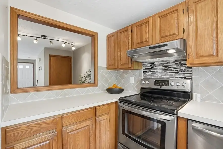 14 Milford Rd #4, South Grafton, MA 01560 - #3