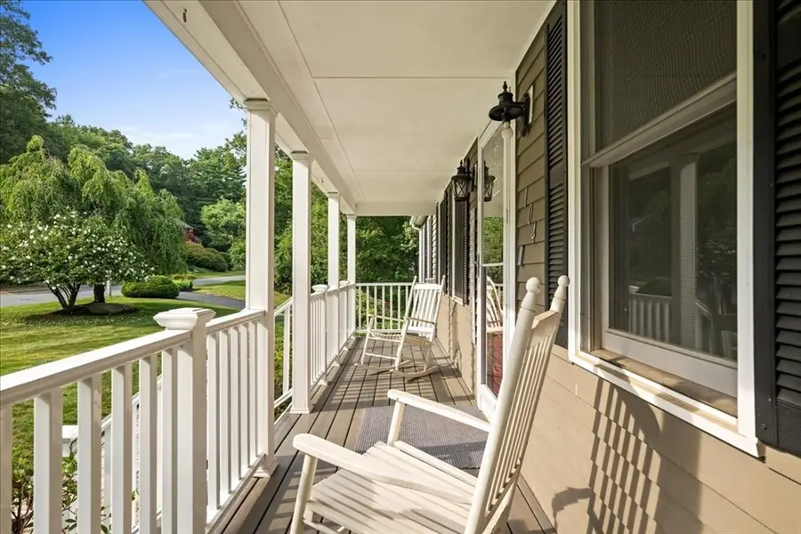 104 Alana Dr, Northbridge, MA 01534 - #2