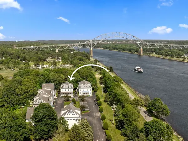 5 Honora Ln #5, Bourne, MA 02532