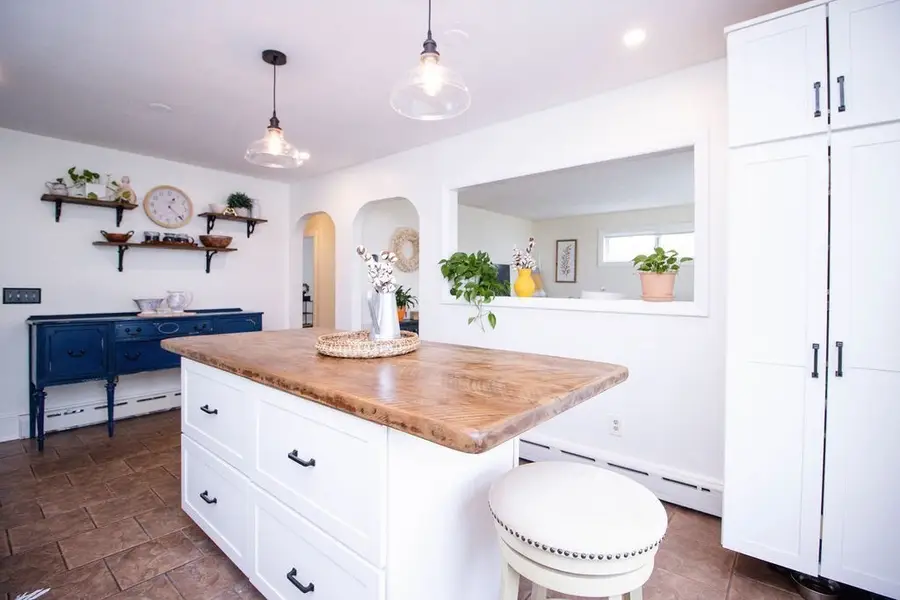 239 Conduit St, New Bedford, MA 02745 - #3