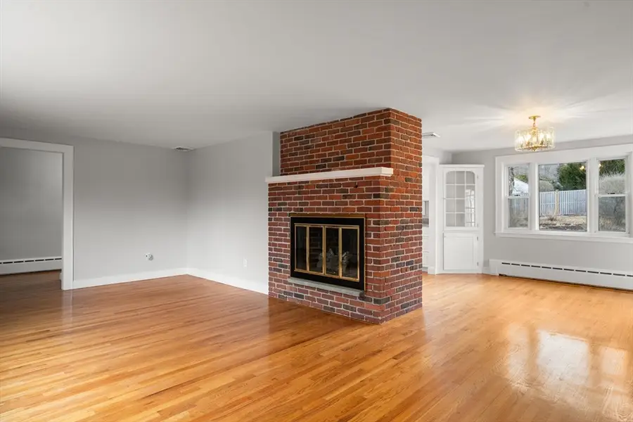 41 Country Ln, Westwood, MA 02090 - #3