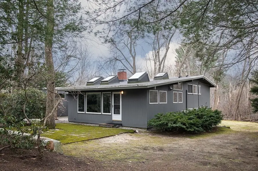 27 Peacock Farm Rd, Lexington, MA 02421 - #2