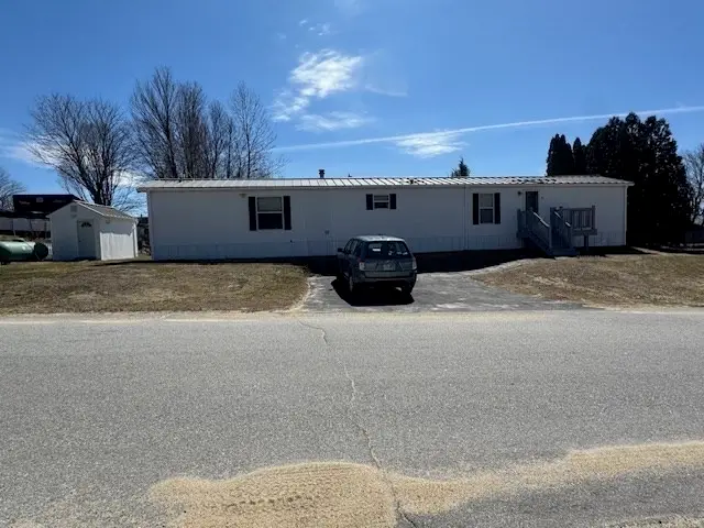 92 New Hillcrest Dr, Greenville, NH 03048 - #1