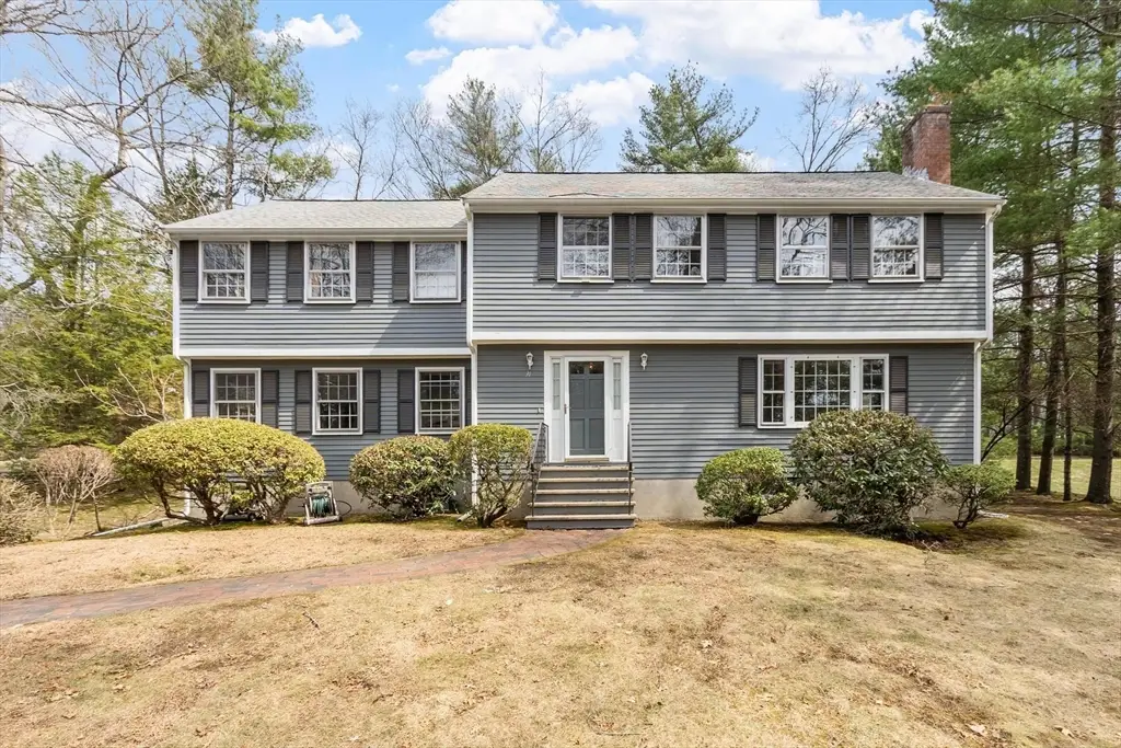 31 Old Stagecoach Rd, Bedford, MA 01730 - #1