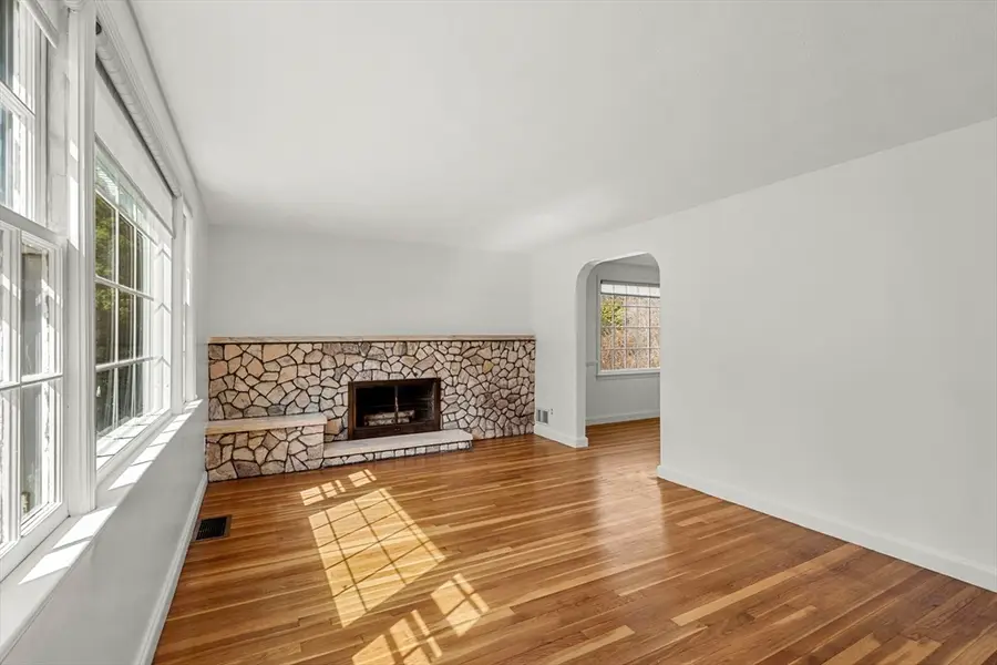 7 Putney Ln, Lynnfield, MA 01940 - #3