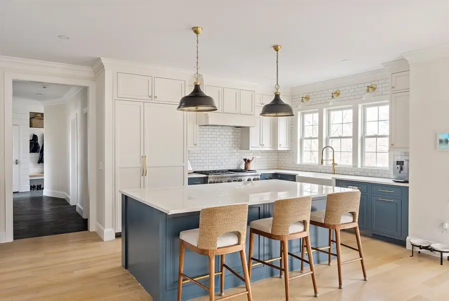 306 King St, Cohasset, MA 02025 - #3