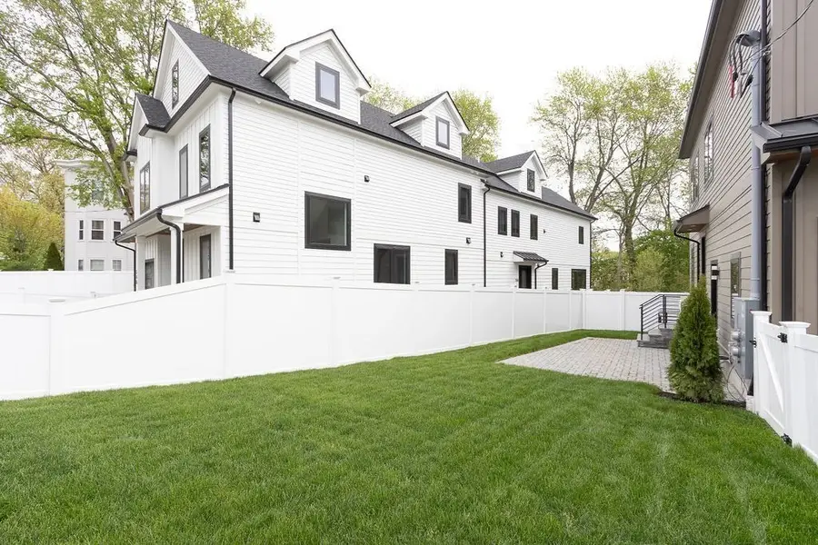 356 Linwood Ave #1, Newton, MA 02460 - #3