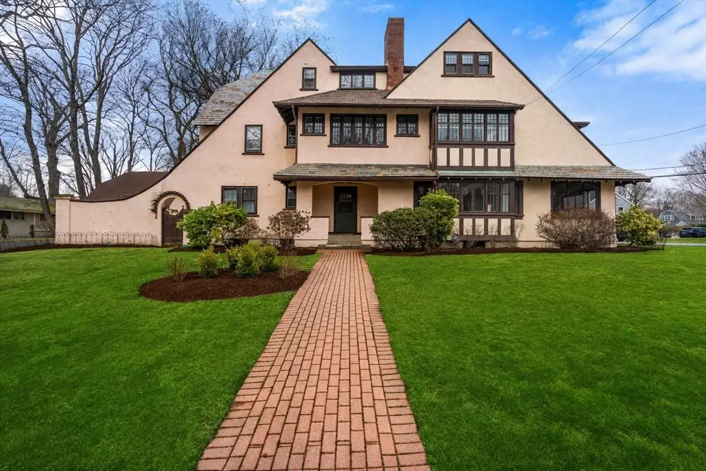 12 Leighton Rd, Wellesley, MA 02482 - #1