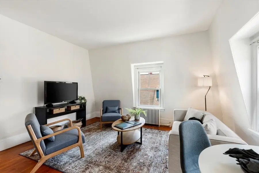 26 Linnaean St #3, Cambridge, MA 02138 - #3