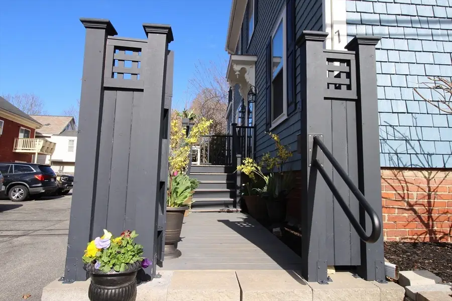 1 Hill St #1, Newburyport, MA 01950 - #3