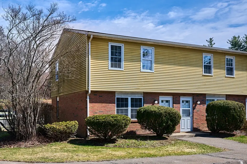 252 West St #13, Amherst, MA 01002 - #1