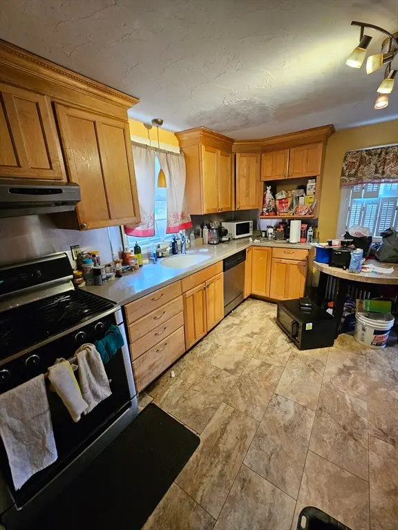 443 Mill St, Worcester, MA 01602 - #2