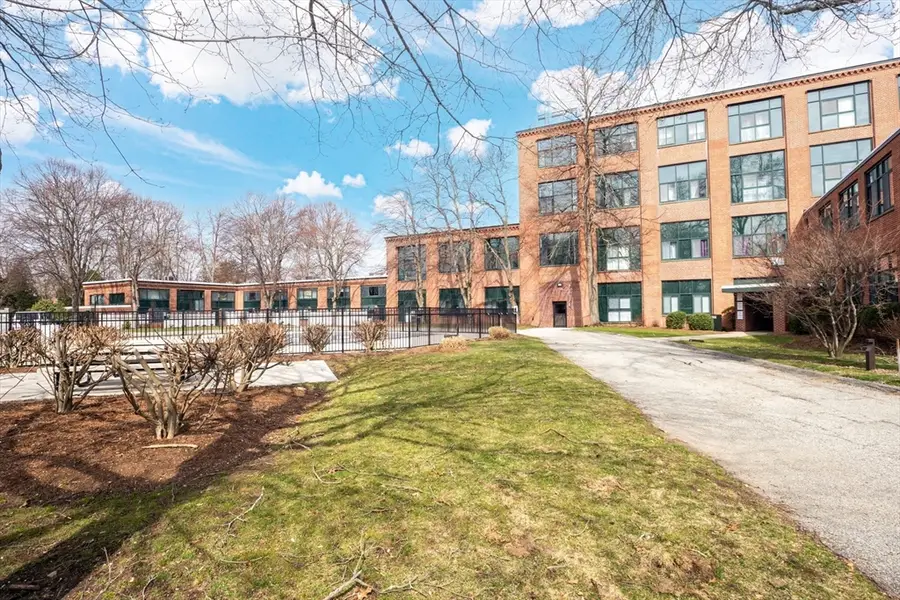 150 Rumford Ave #5, Mansfield, MA 02048 - #2