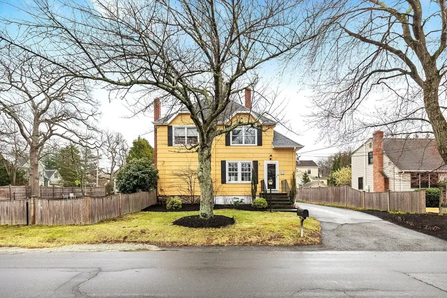 6 Freemont St, Lexington, MA 02421 - #3