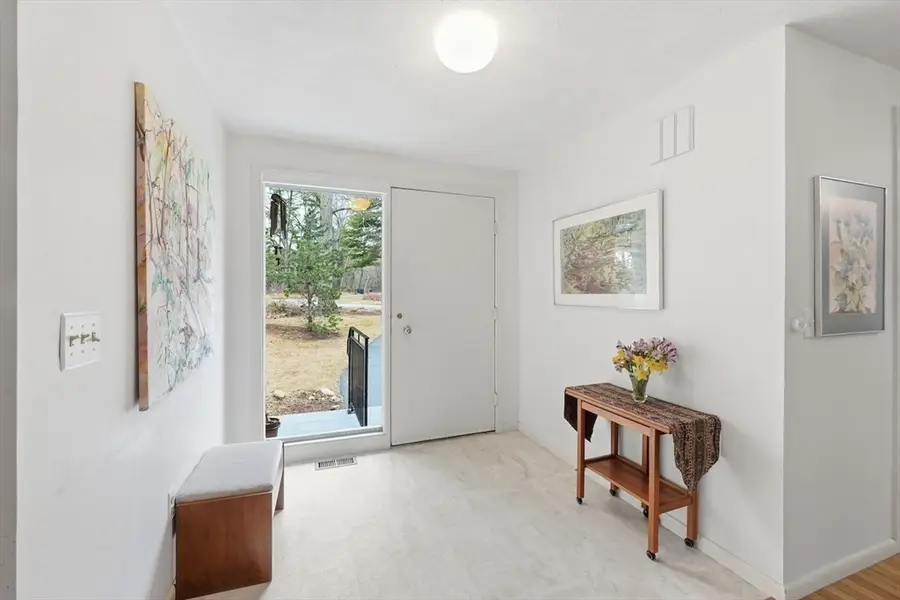 152 Chestnut Cir #152, Lincoln, MA 01773 - #3