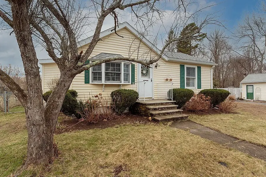 24 Laurel Ave, Wilmington, MA 01887 - #2