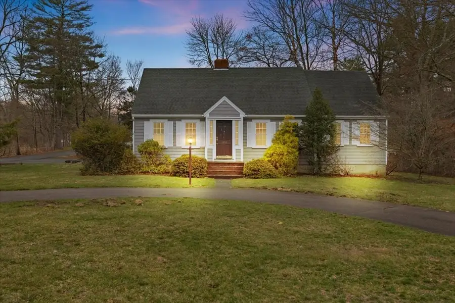 1553 Broadway, Raynham, MA 02767 - #2