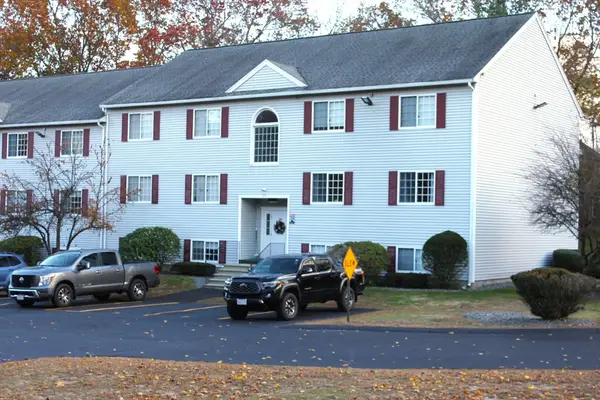 155 Lafond Ln #32, Dracut, MA 01826