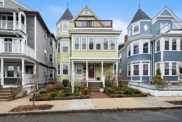 22 Jerome St #2, Boston, MA 02125