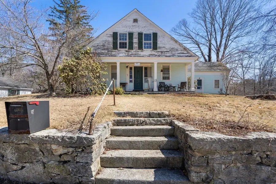 17 N Main St, Upton, MA 01568 - #3